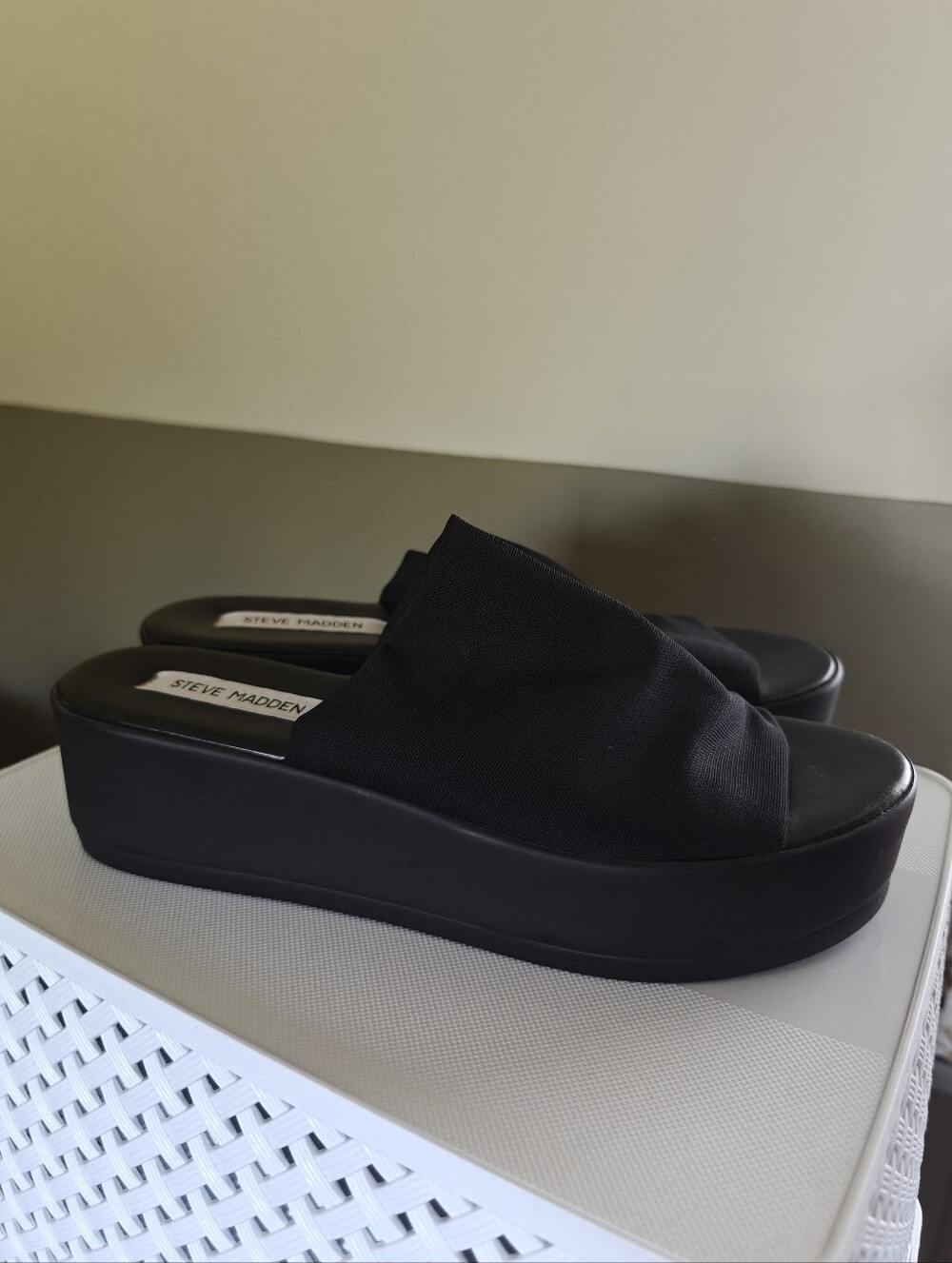 STEVE MADDEN Slinky30 Platform Sandals